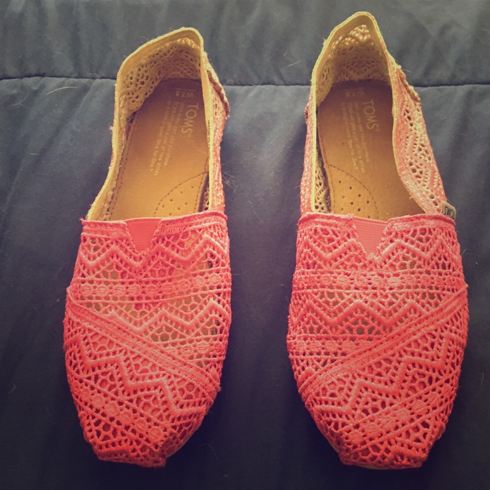Toms Pink Ombré Crochet Shoes 7.5
